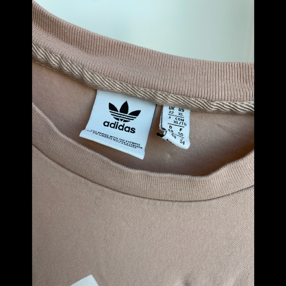 Adidas tee - Picture 3 of 3